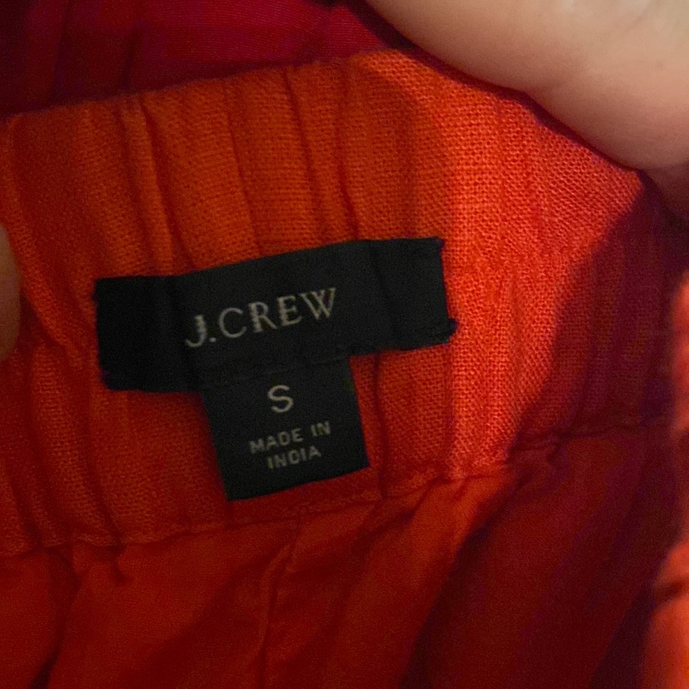 Super cute kind of sporting kneelength J.Crew size small like new 90s